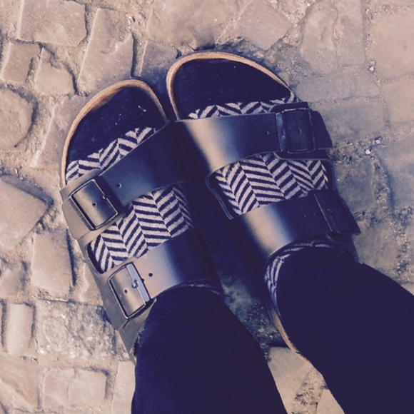 Meet Your Posher....Me! - Picture 3 of 5